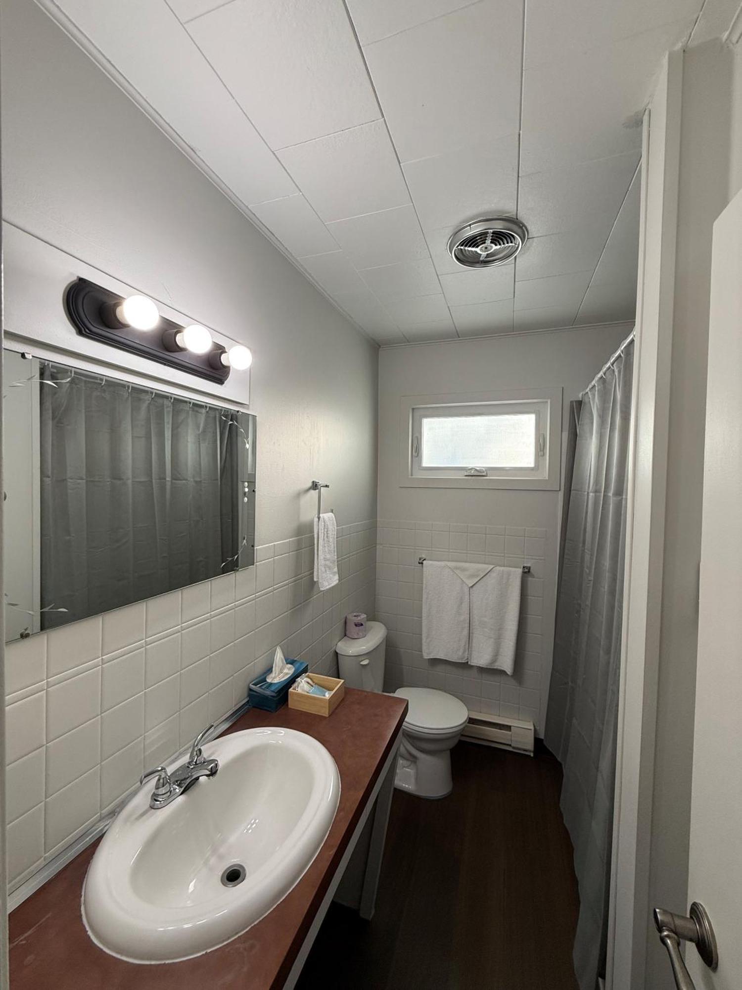 New Country Motel Swan River Экстерьер фото